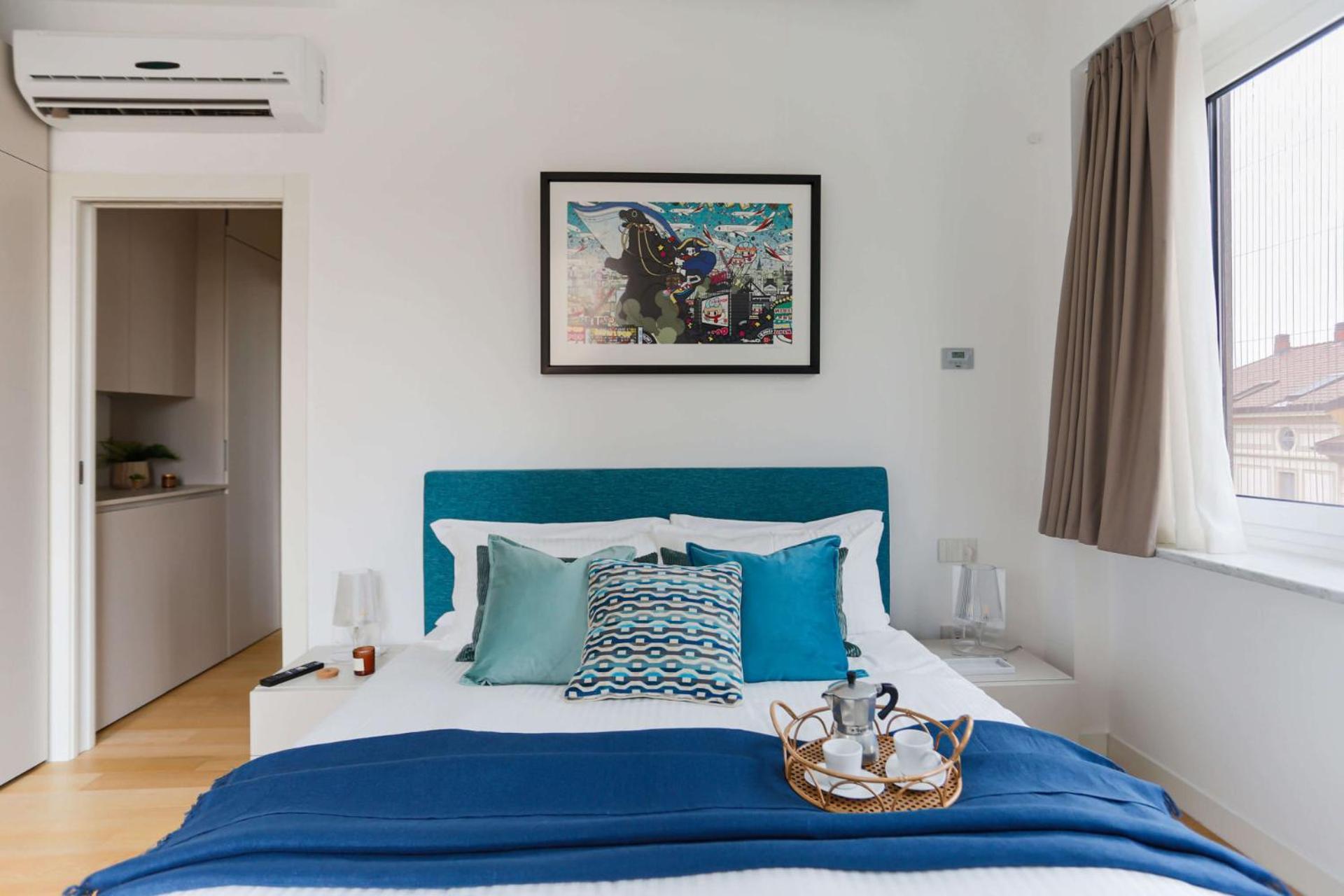 The Rent - Modern Bright In The Heart Of * Mailand